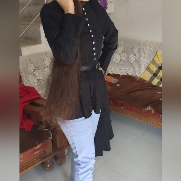 Black designer top - Picture 5 of 16